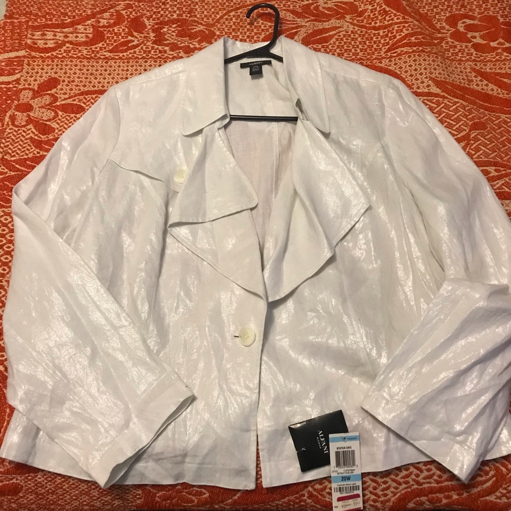 NWT Alfani Woman White Shimmer Linen Jacket (20W)